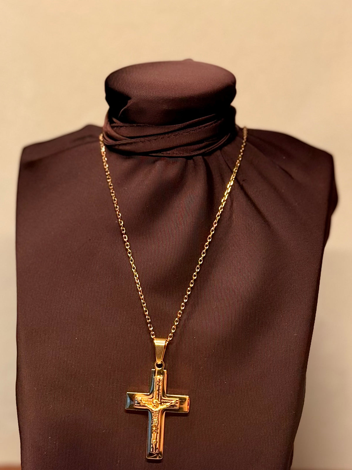 PATER NOSTER — Gouden Ketting met Gegraveerd Crucifix