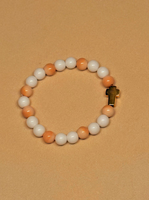 AURORA — Kralenarmband Perzik & Wit met Kruis