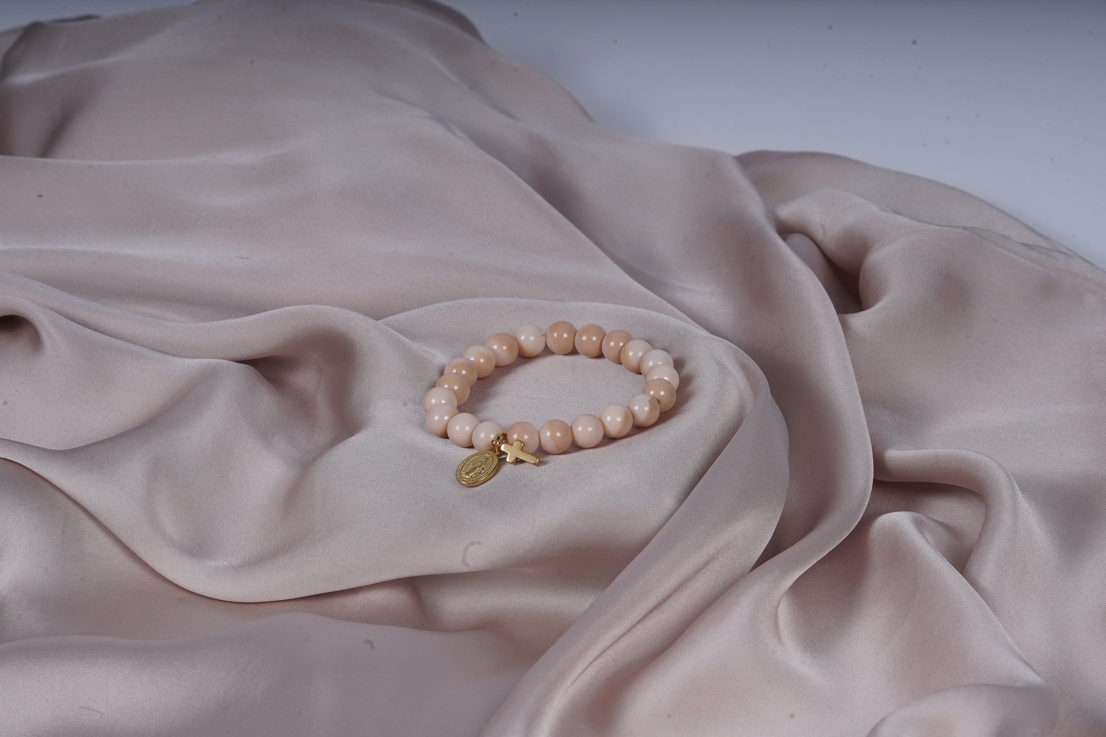 Hemelse Maria Armband — Beige en Goud