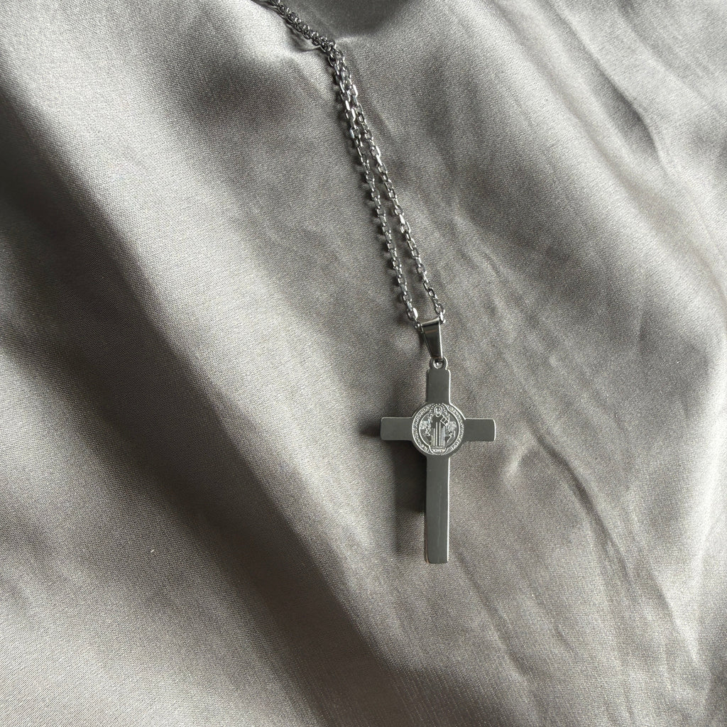 Zilveren Sint-Benedictus-kruisbeeld