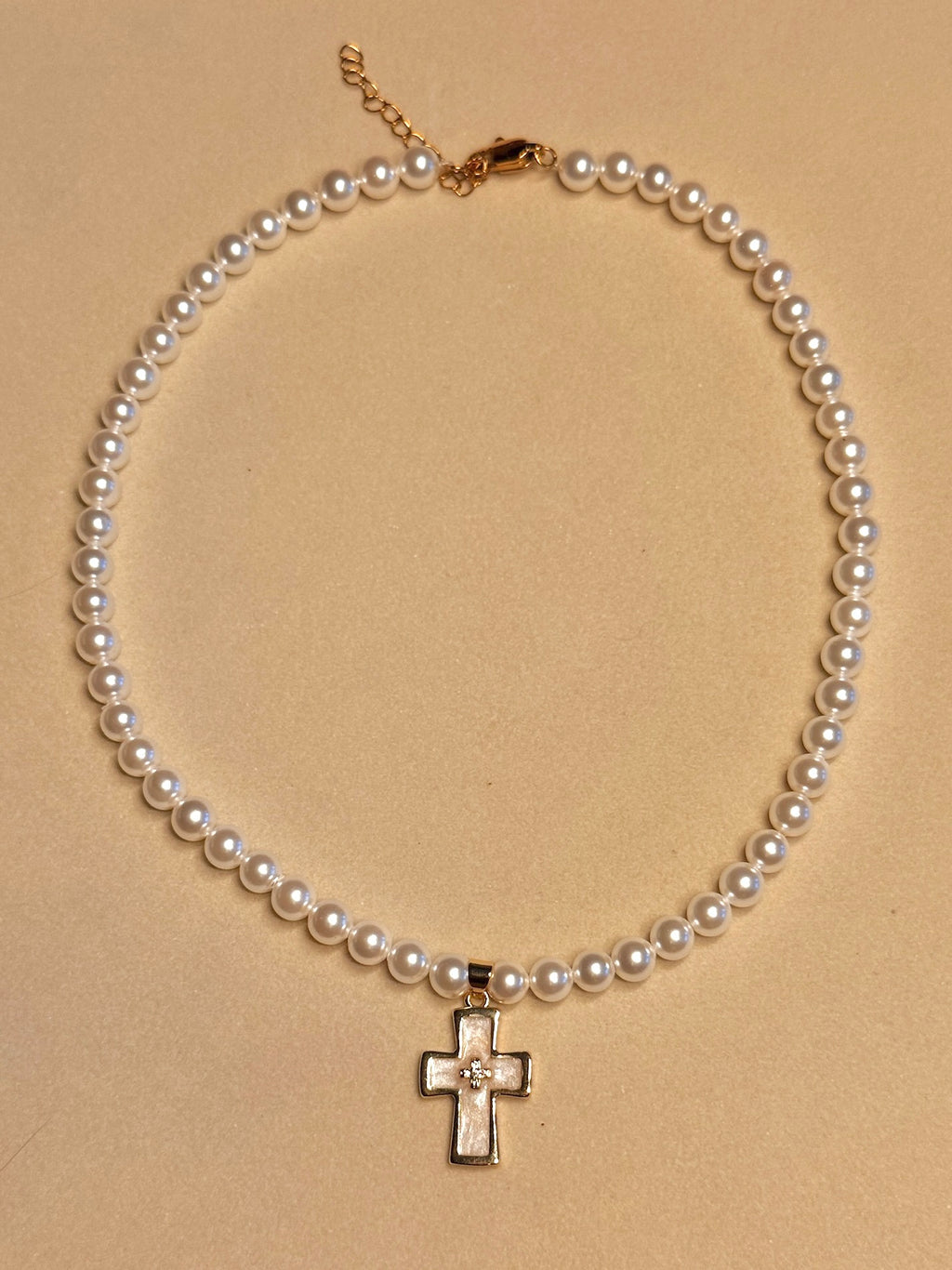 MARGARITA — Parelketting met Kruis