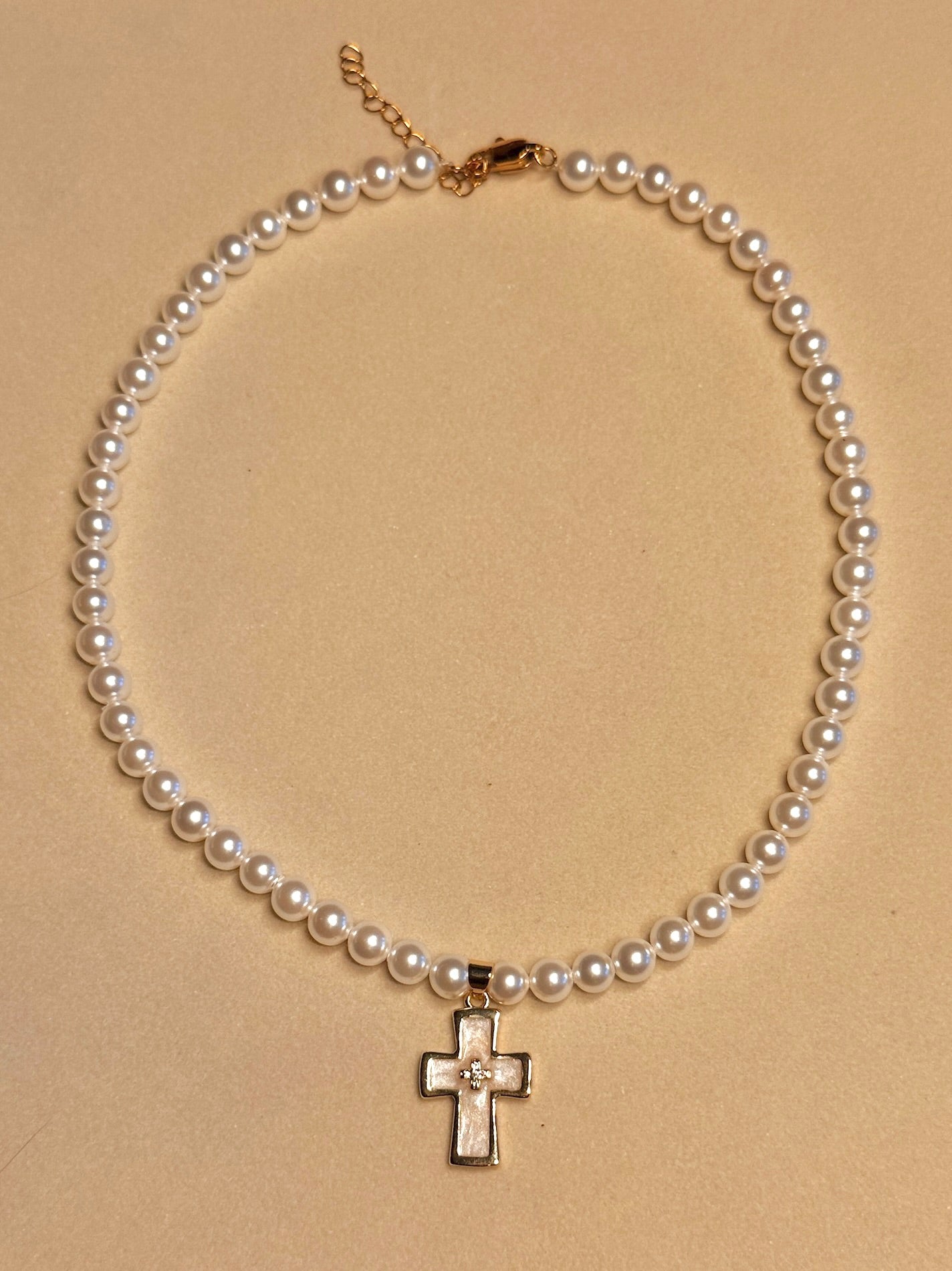 MARGARITA — Parelketting met Kruis